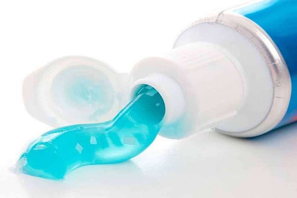 Top 6 cách làm trắng da bằng kem đánh răng an toàn, hiệu quả